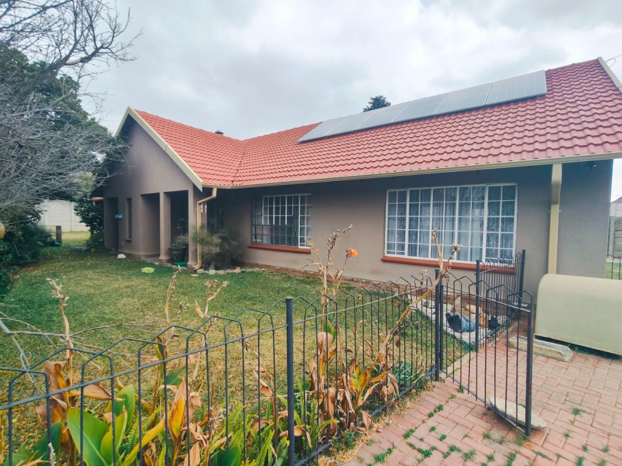 3 Bedroom Property for Sale in Vaalpark Free State